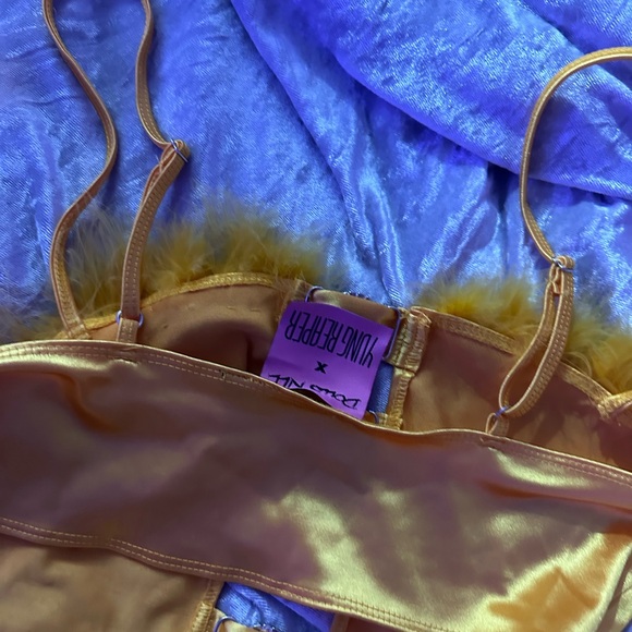 Glamorous yung reaper yellow “Belle” dress & fuzzy matching bag🌹 - Picture 7 of 11